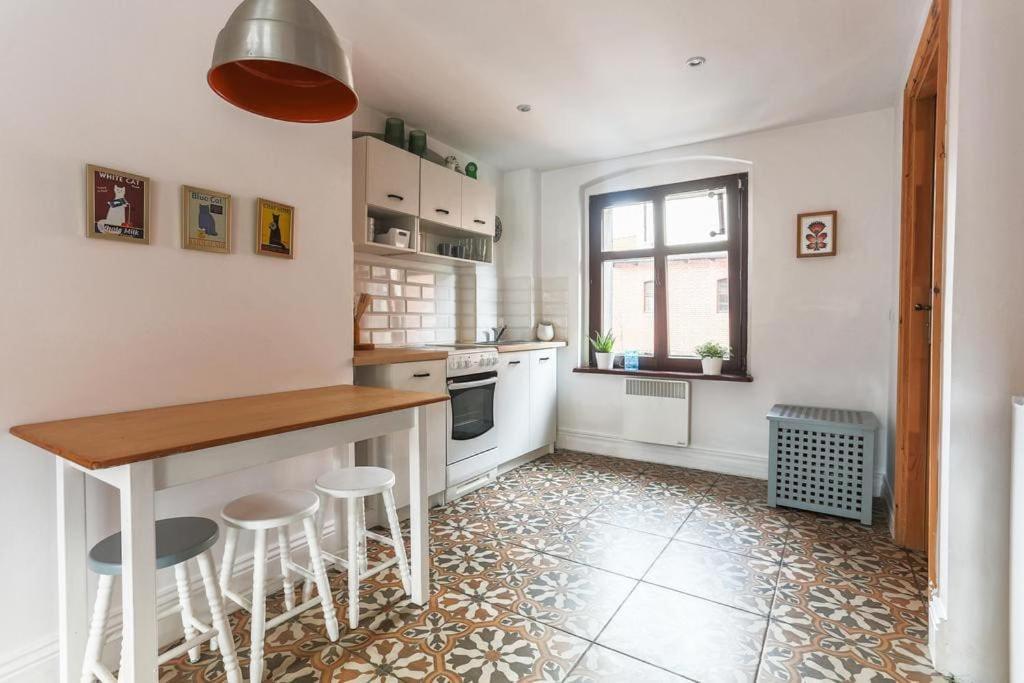 Bonjour - Old Town Mostowa Apartment